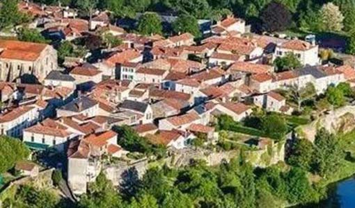 来宾回乡建别墅为什么一定要选专业乡墅公司